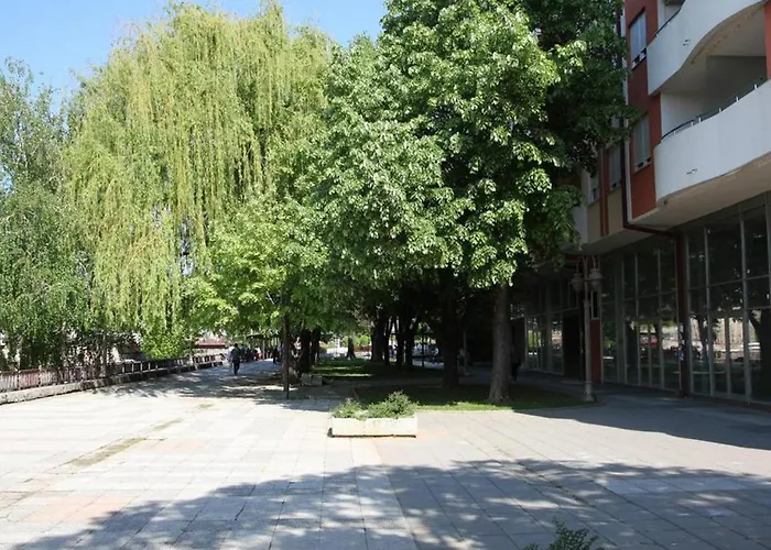 65 Square Meters Designer Apartment In Heart Of City - River View ! Park For Free