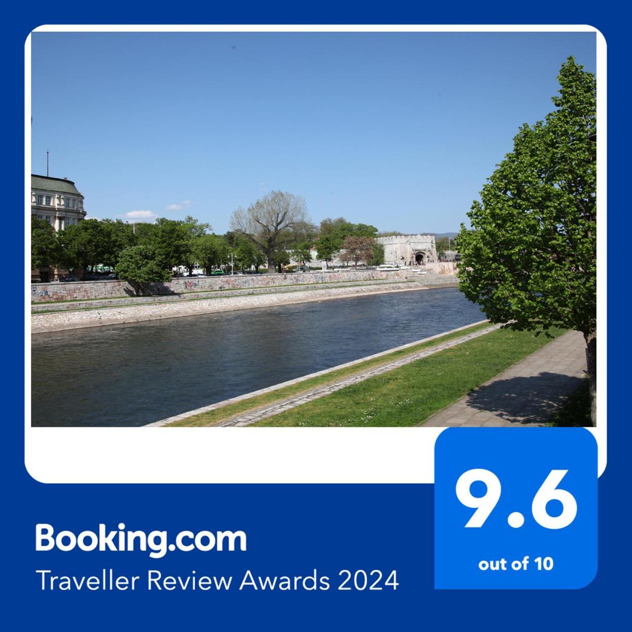 Apartament 65 Square Meters Designer In Heart Of - River View ! Park For Free