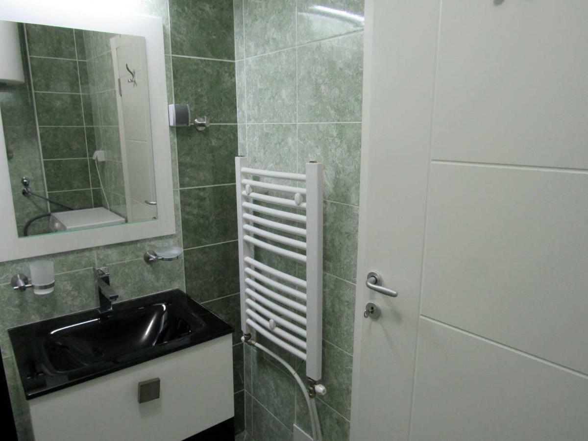 65 Square Meters Designer In Heart Of - River View ! Park For Free * Ni