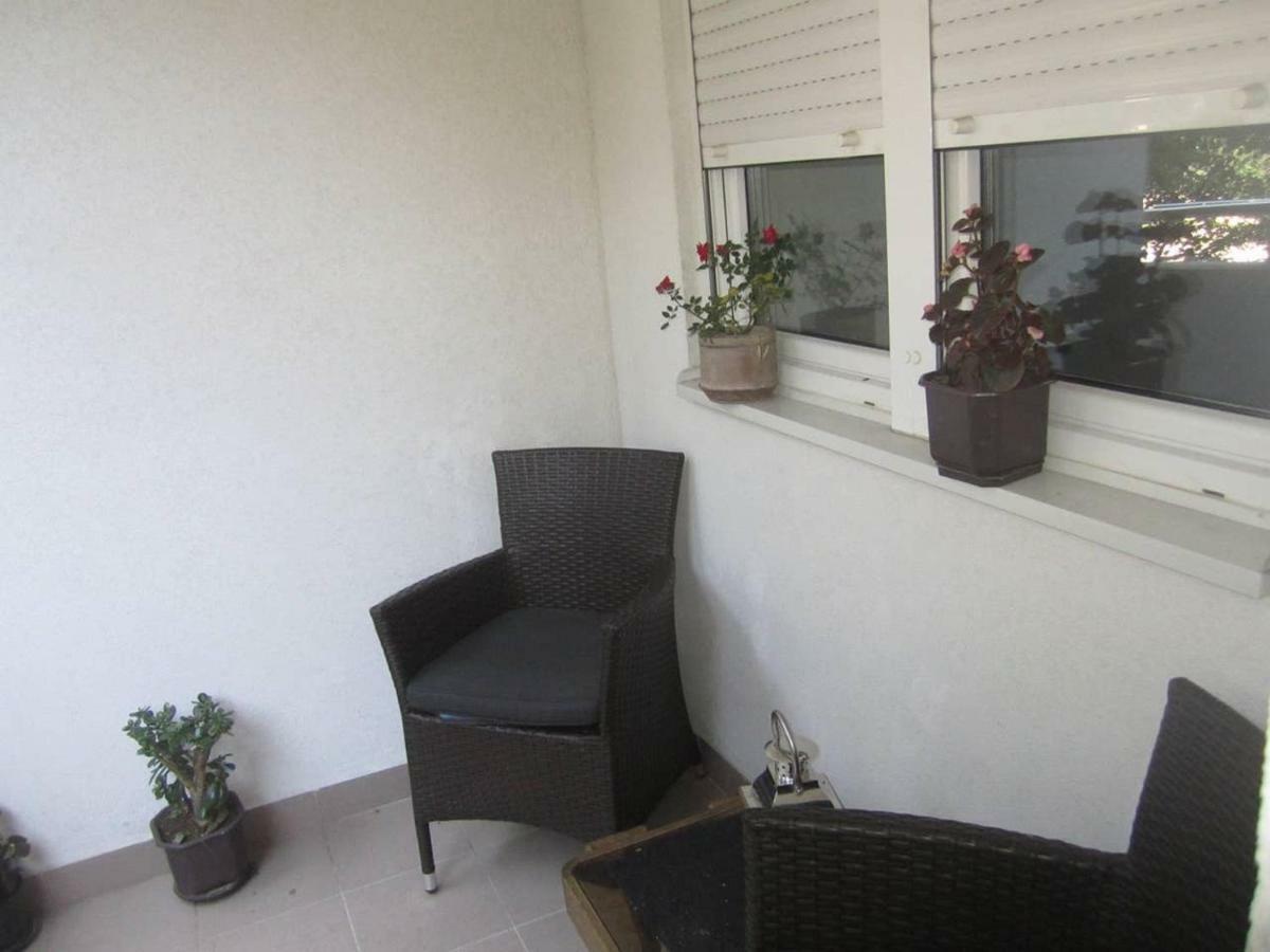 65 Square Meters Designer In Heart Of - River View ! Park For Free