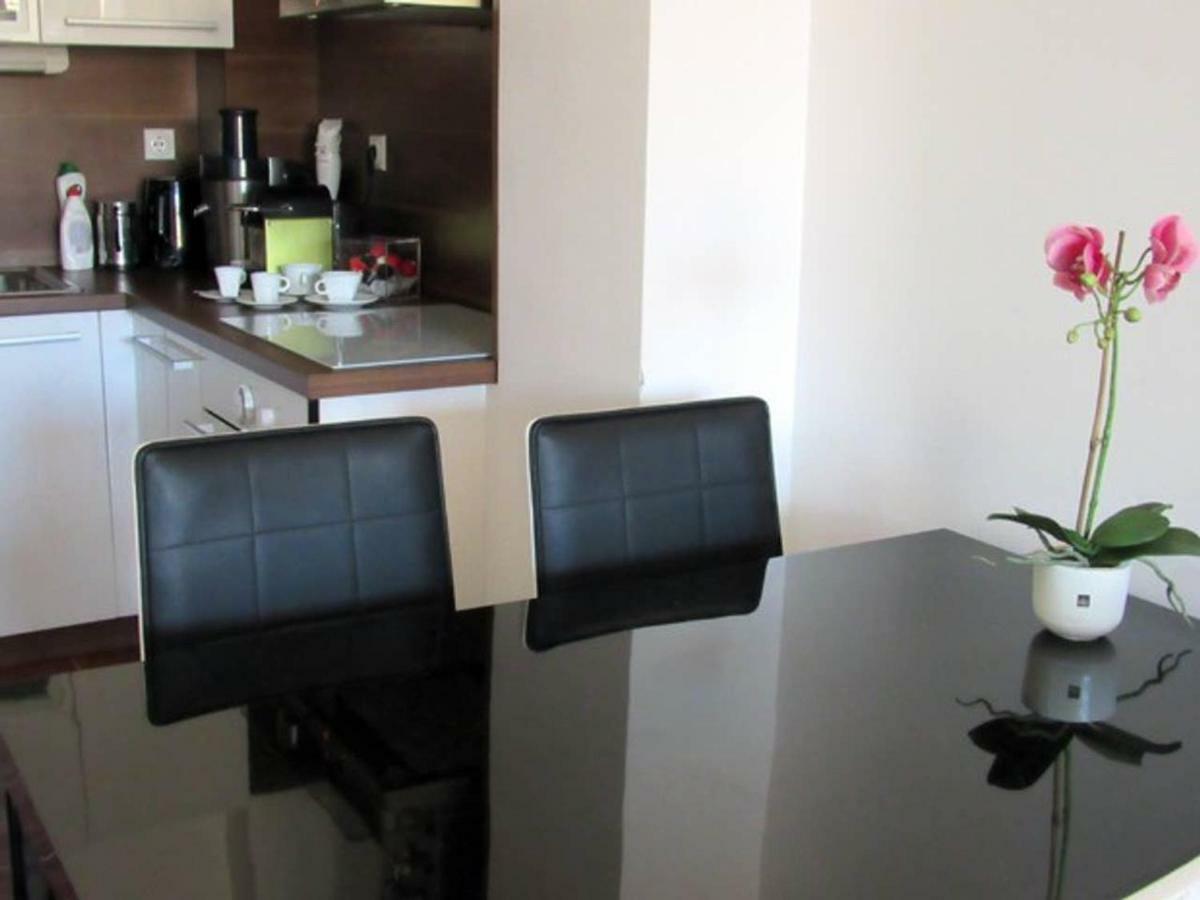 Apartament 65 Square Meters Designer In Heart Of - River View ! Park For Free *