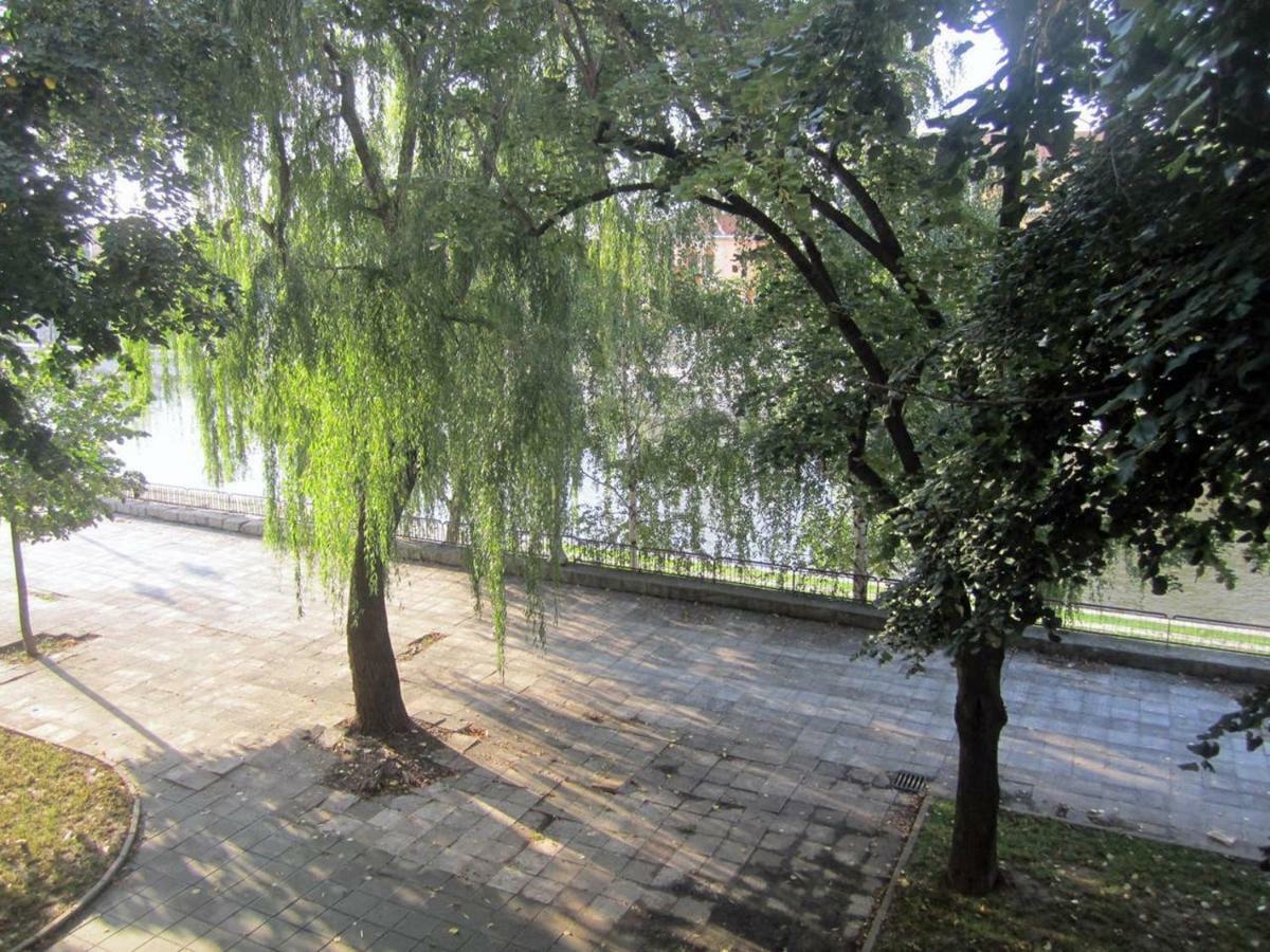 Apartament 65 Square Meters Designer In Heart Of - River View ! Park For Free Ni