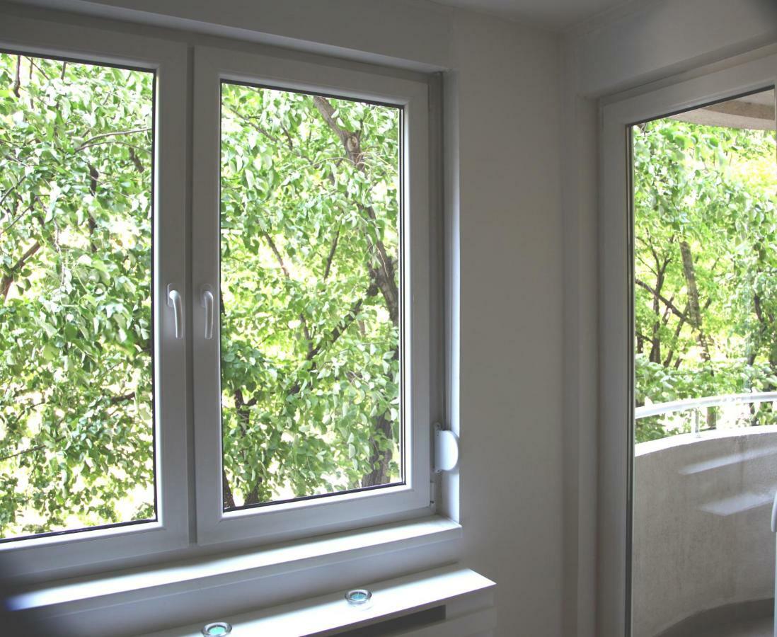 65 Square Meters Designer In Heart Of - River View ! Park For Free Apartament